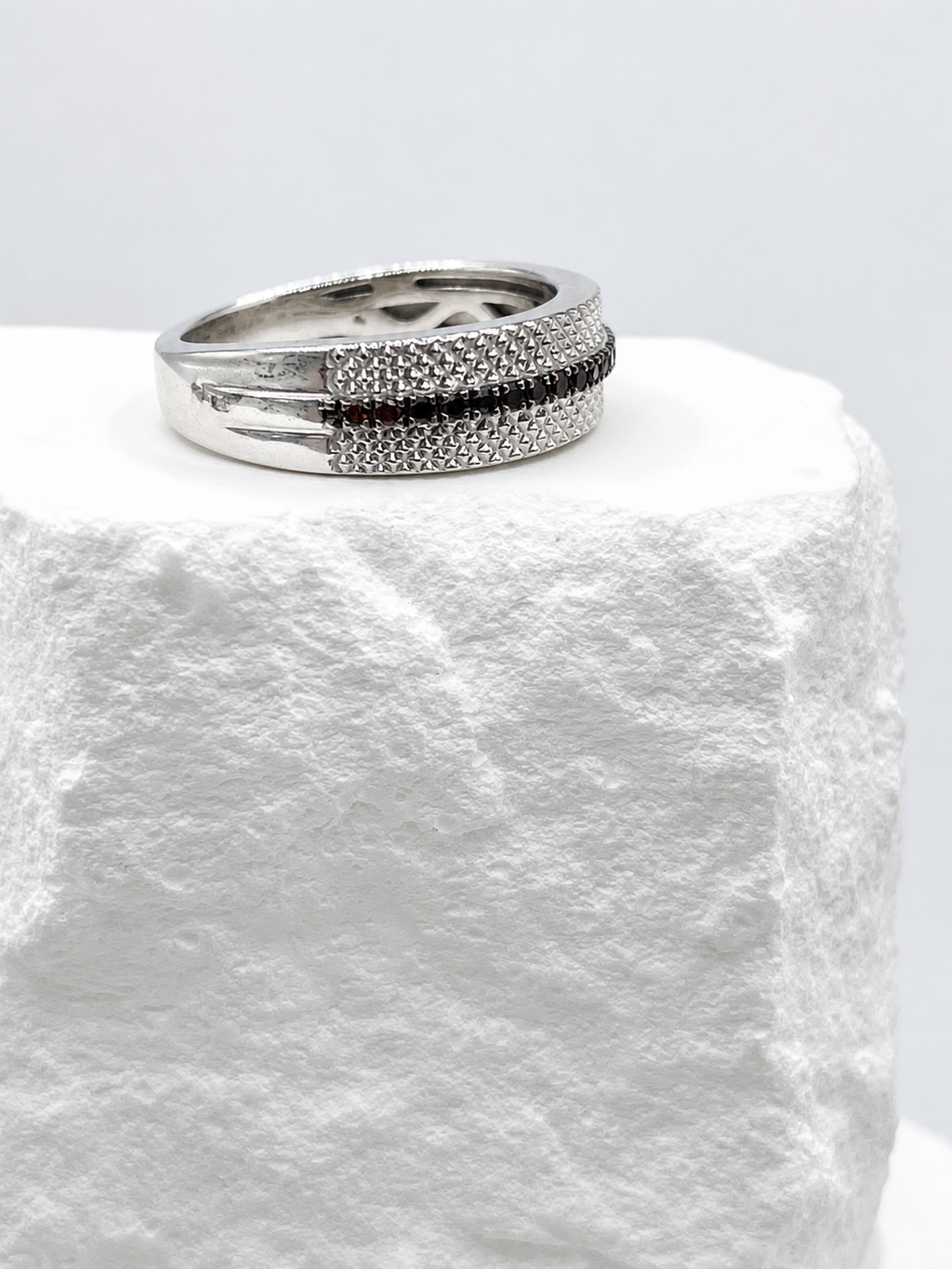 Textured Silver Band Ring with Garnet