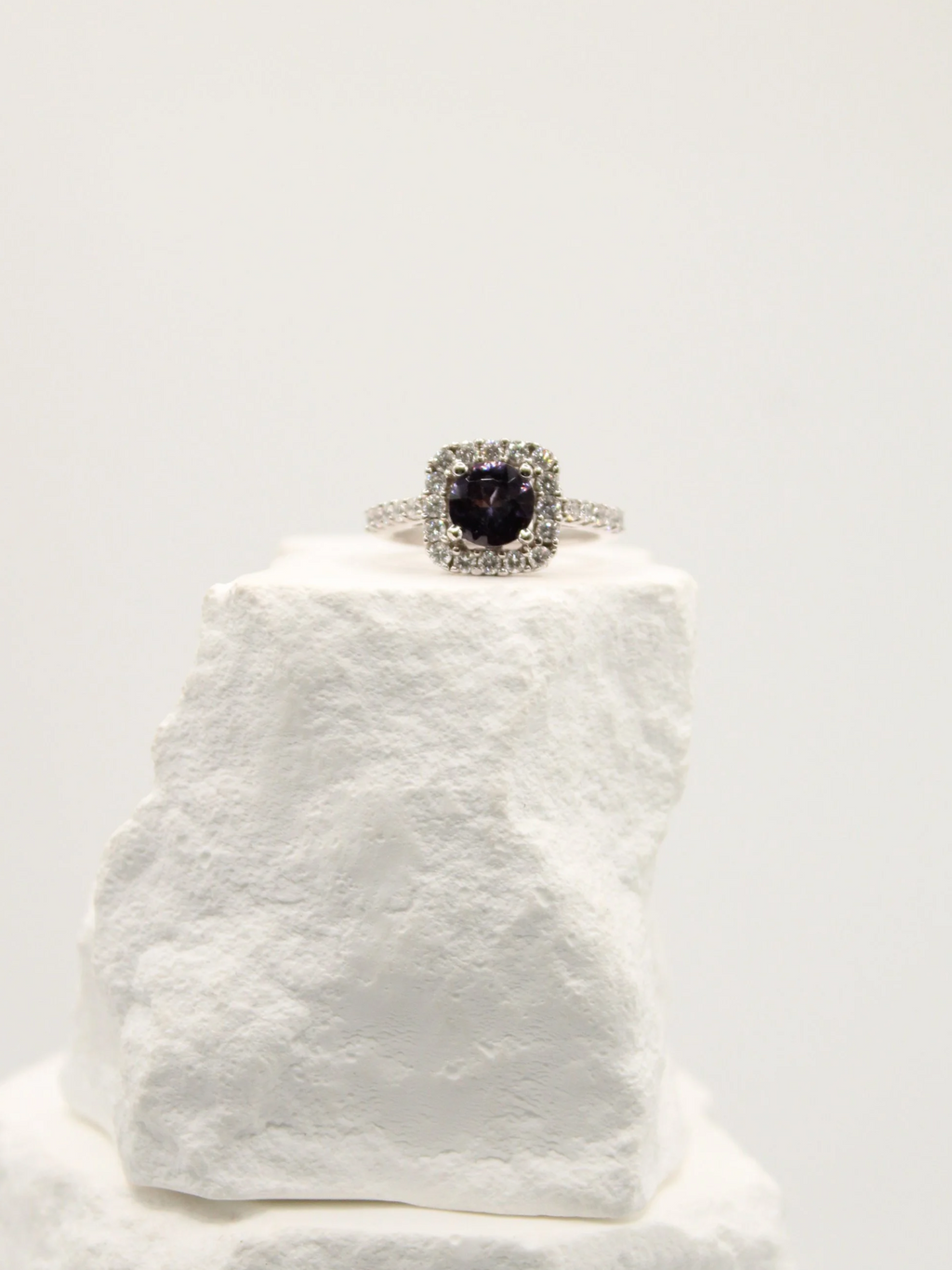 Diamond Spinel Dreamlight Ring