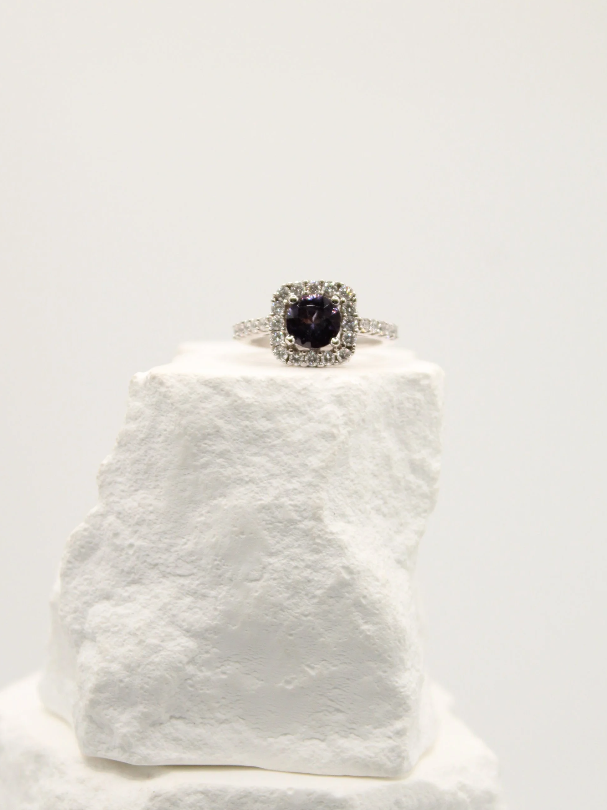 Diamond Spinel Dreamlight Ring
