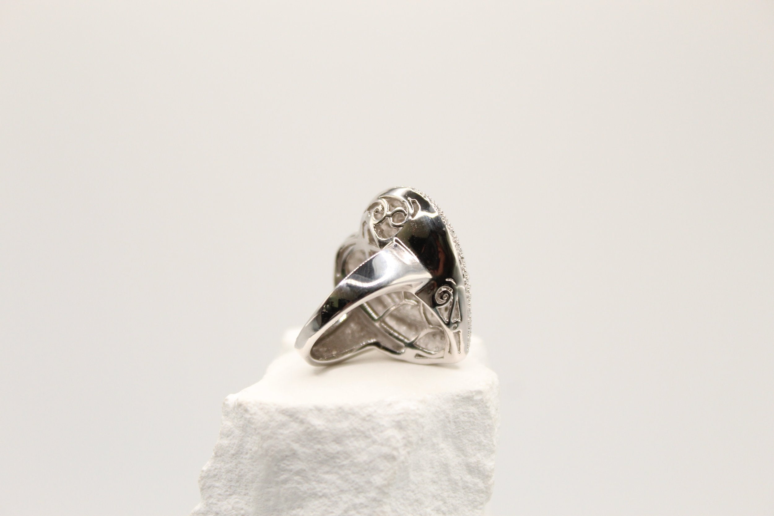 Endless Love Pavé Heart Ring