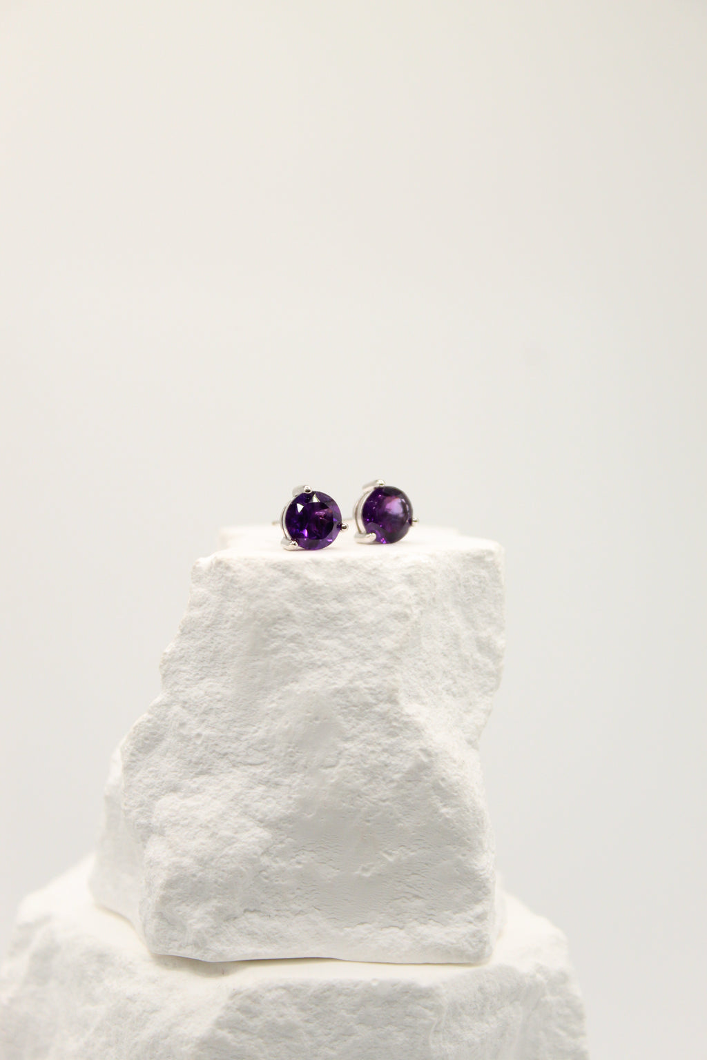 Deep Glow Amethyst Studs
