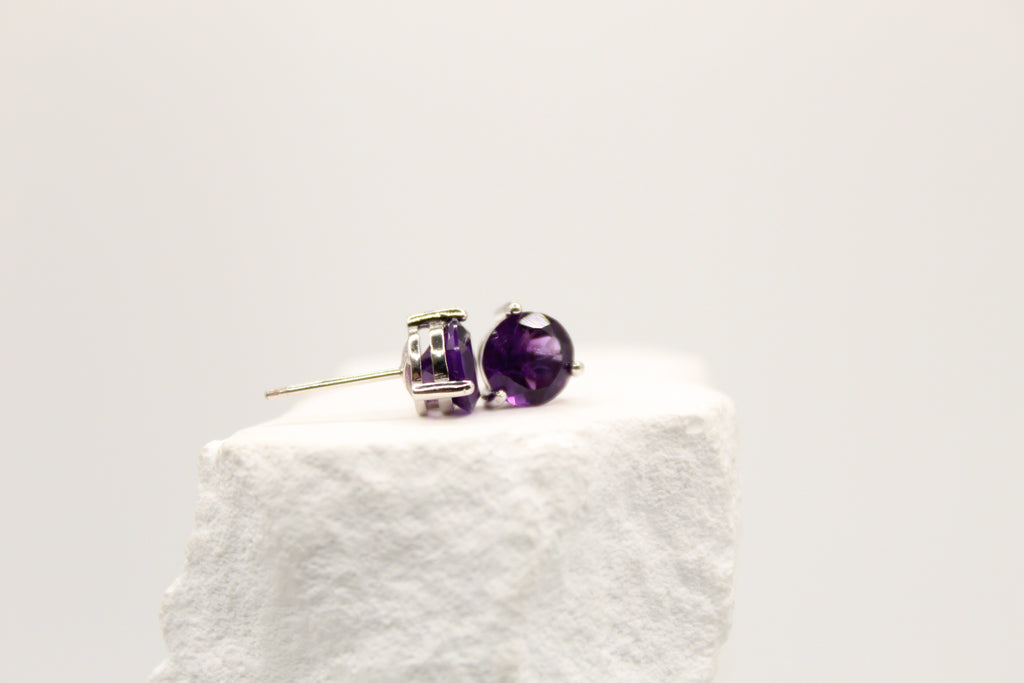 Deep Glow Amethyst Studs