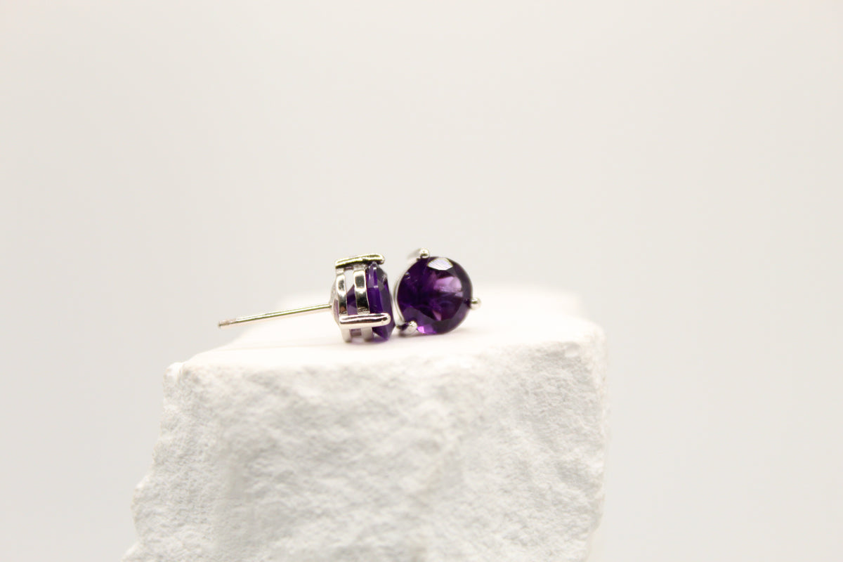 Deep Glow Amethyst Studs