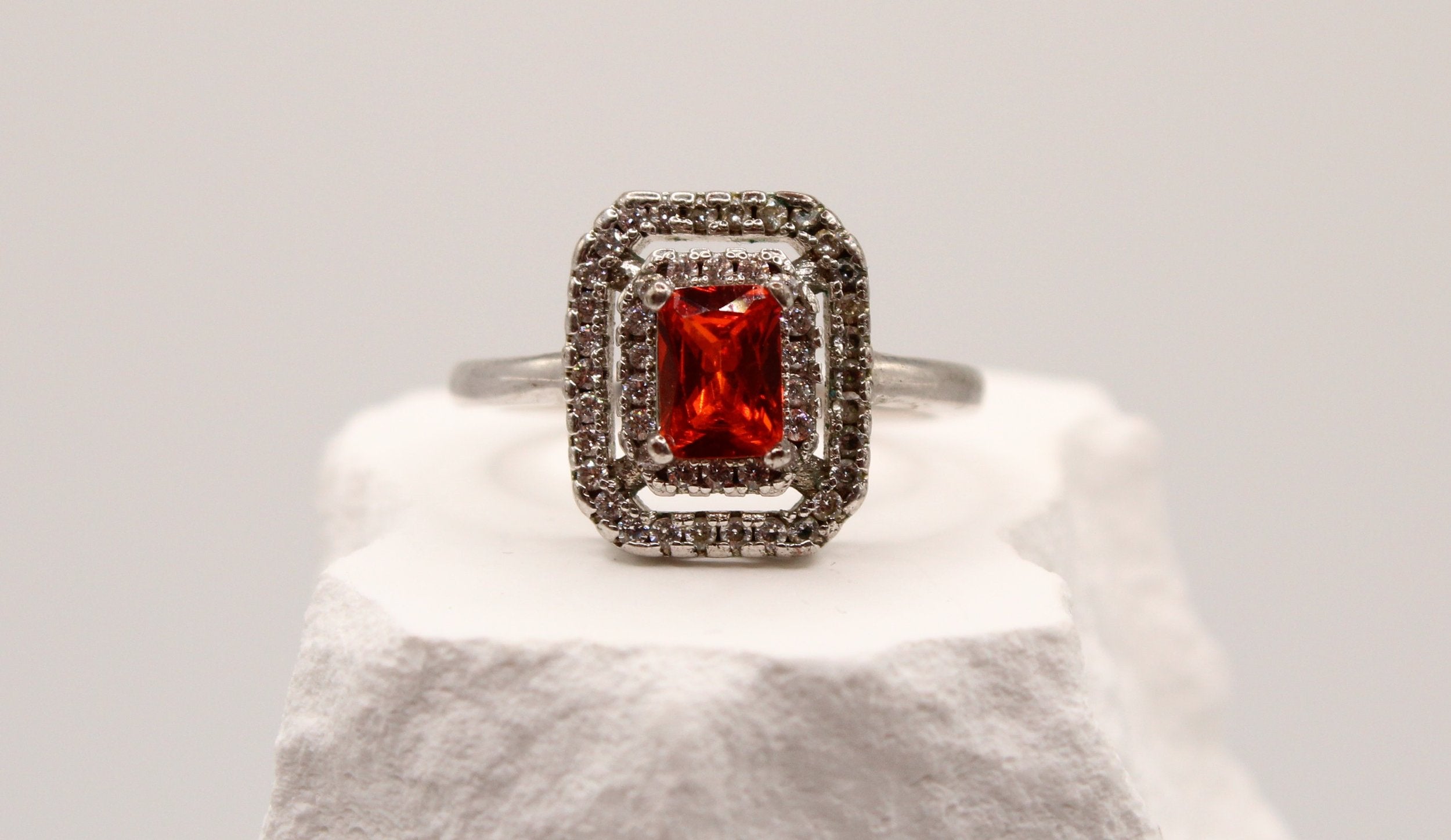 Scarlet Royale Halo Ring