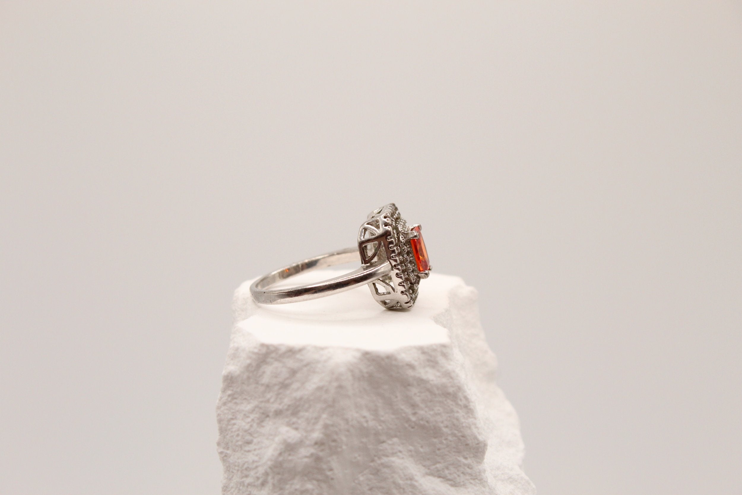 Scarlet Royale Halo Ring
