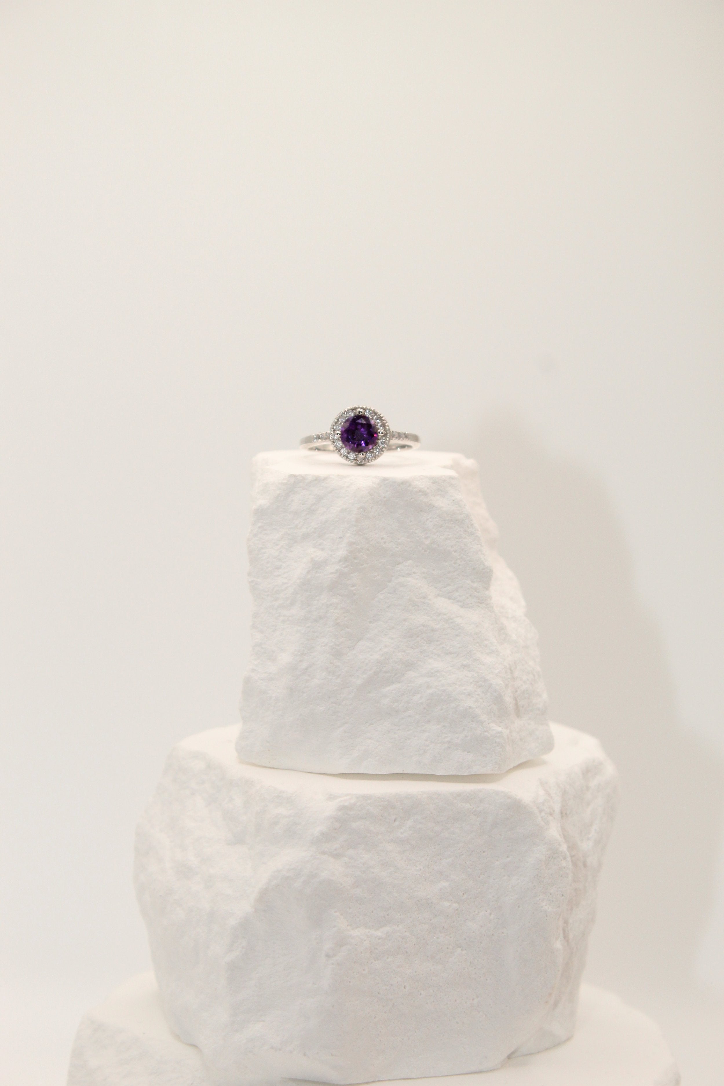 Celeste Glamour Halo Ring