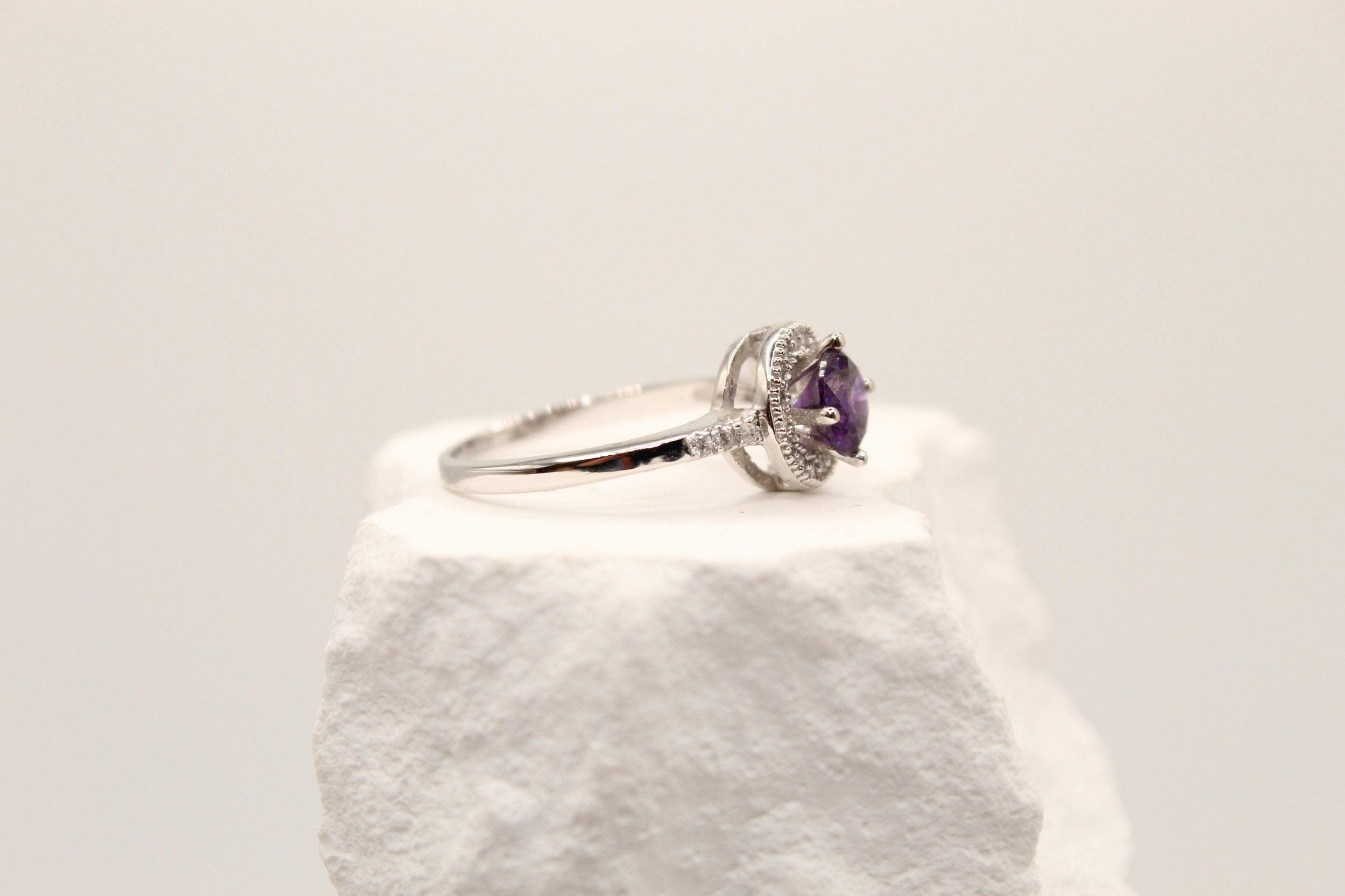 Celeste Glamour Halo Ring