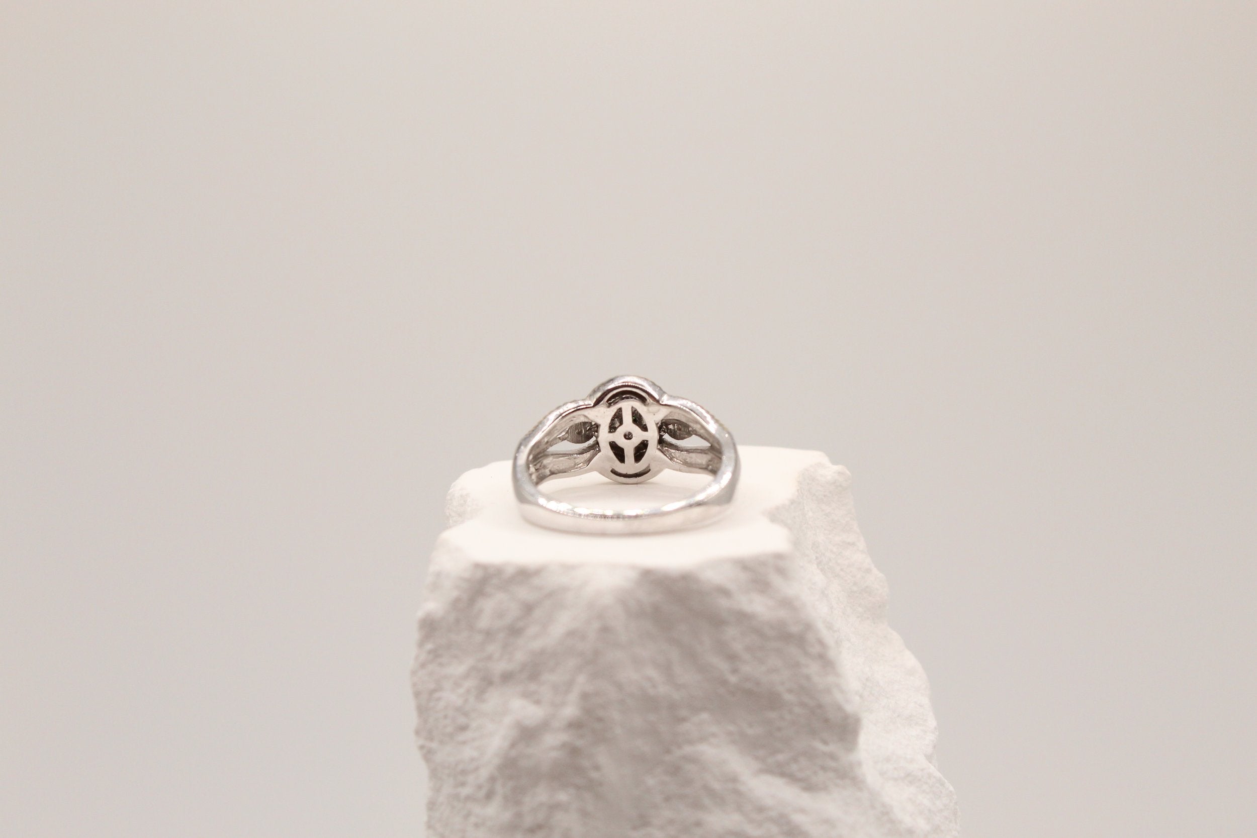 Green Diamond Silver Ring
