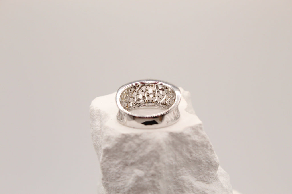 Beautiful Diamond Silver Ring