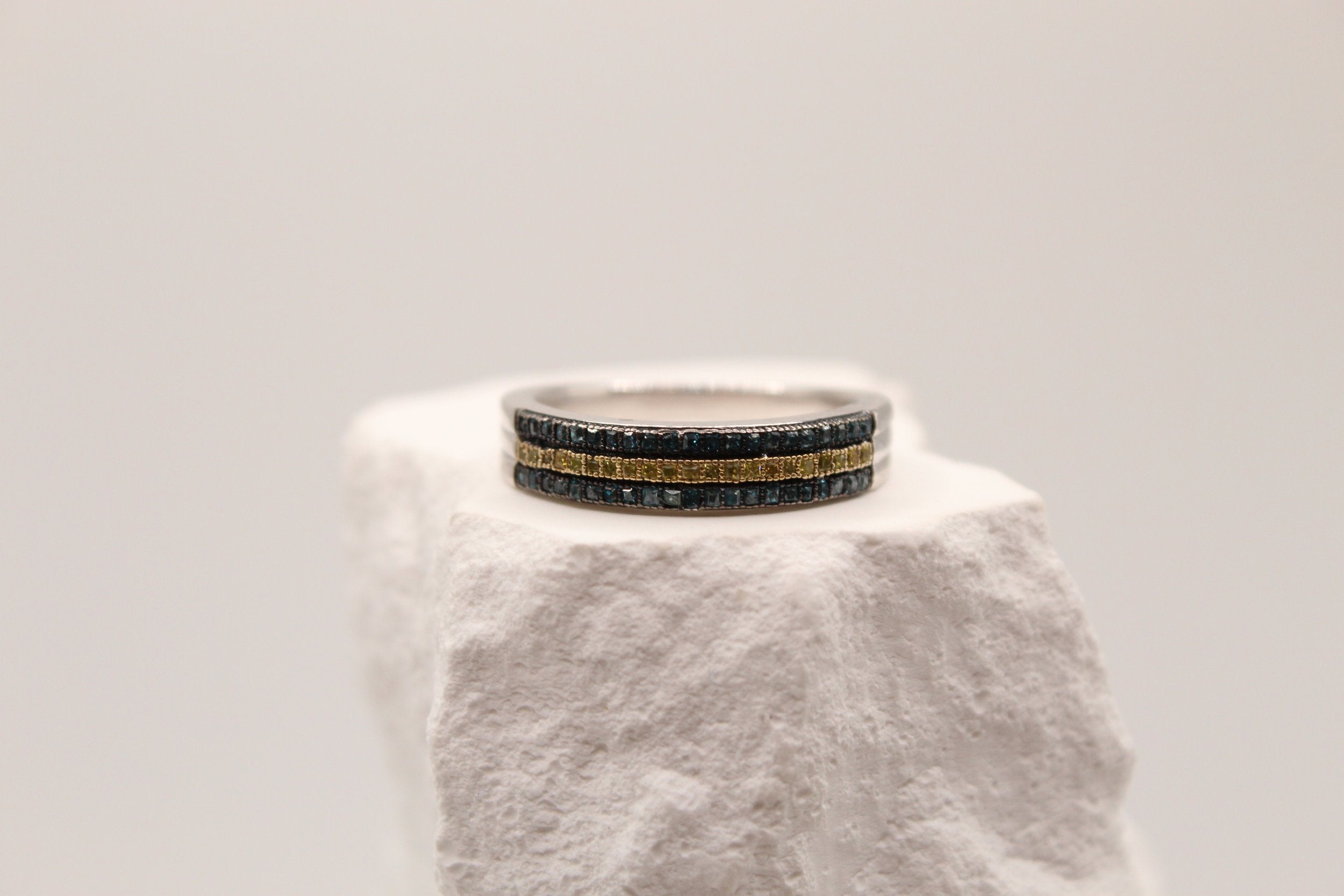 Midnight Aura Ring