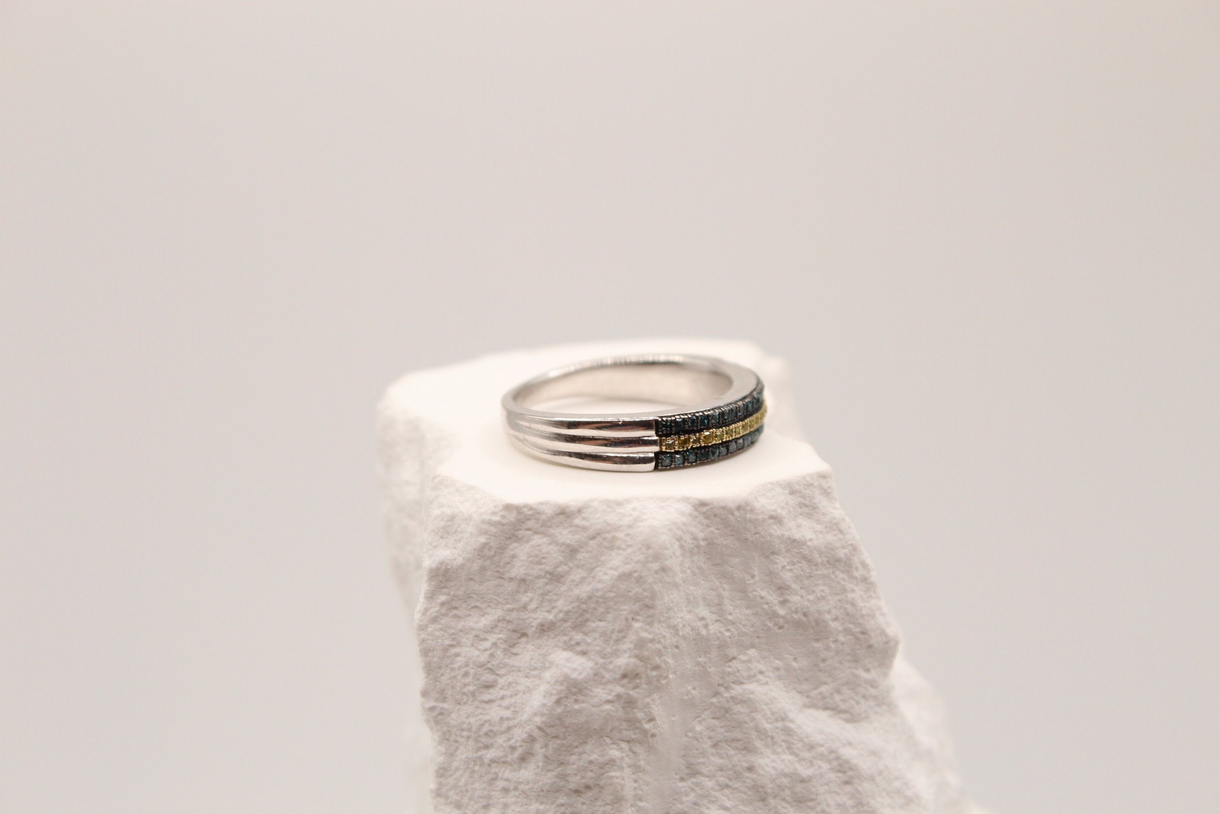 Midnight Aura Ring