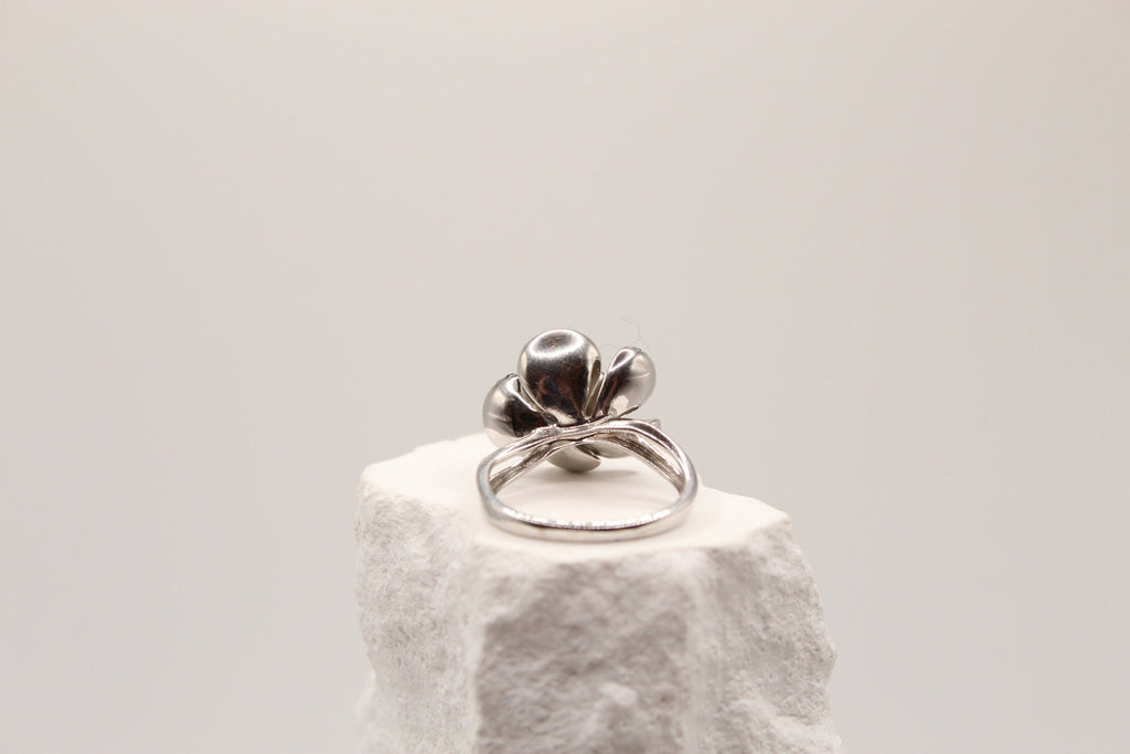 Lagoon Flower Ring