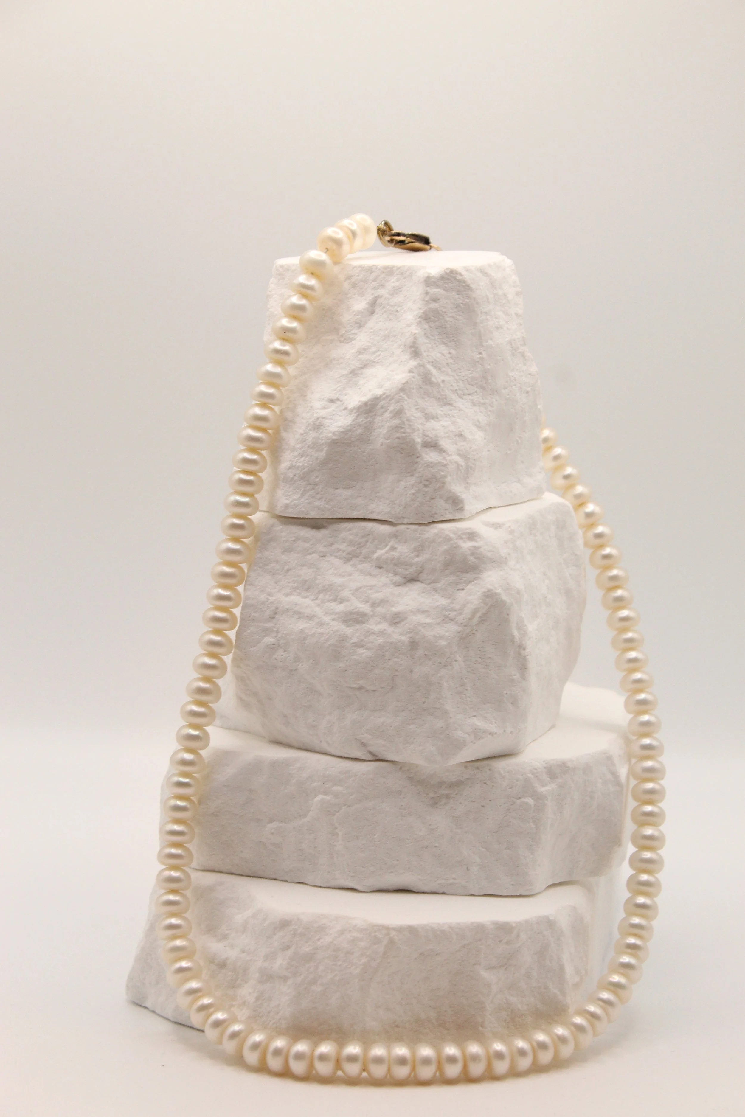 Lumière Pearl Necklace