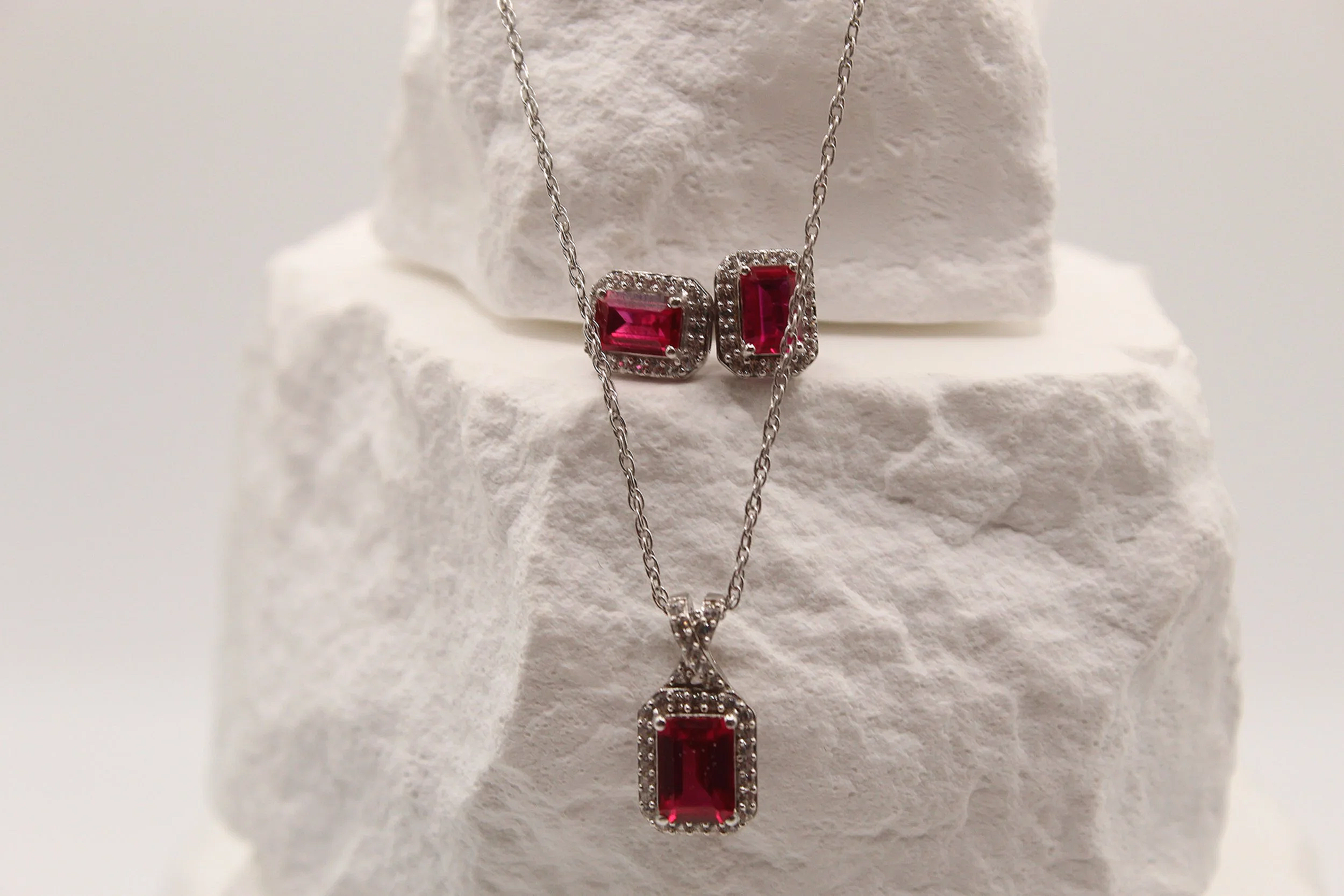 The Monaco Sapphire Set
