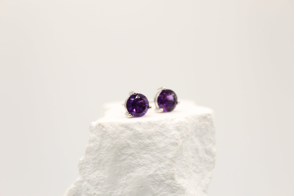 Deep Glow Amethyst Studs