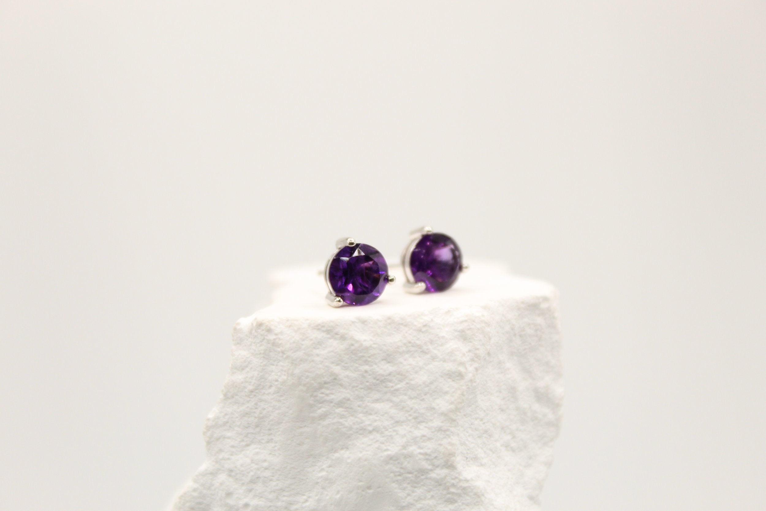 Deep Glow Amethyst Studs
