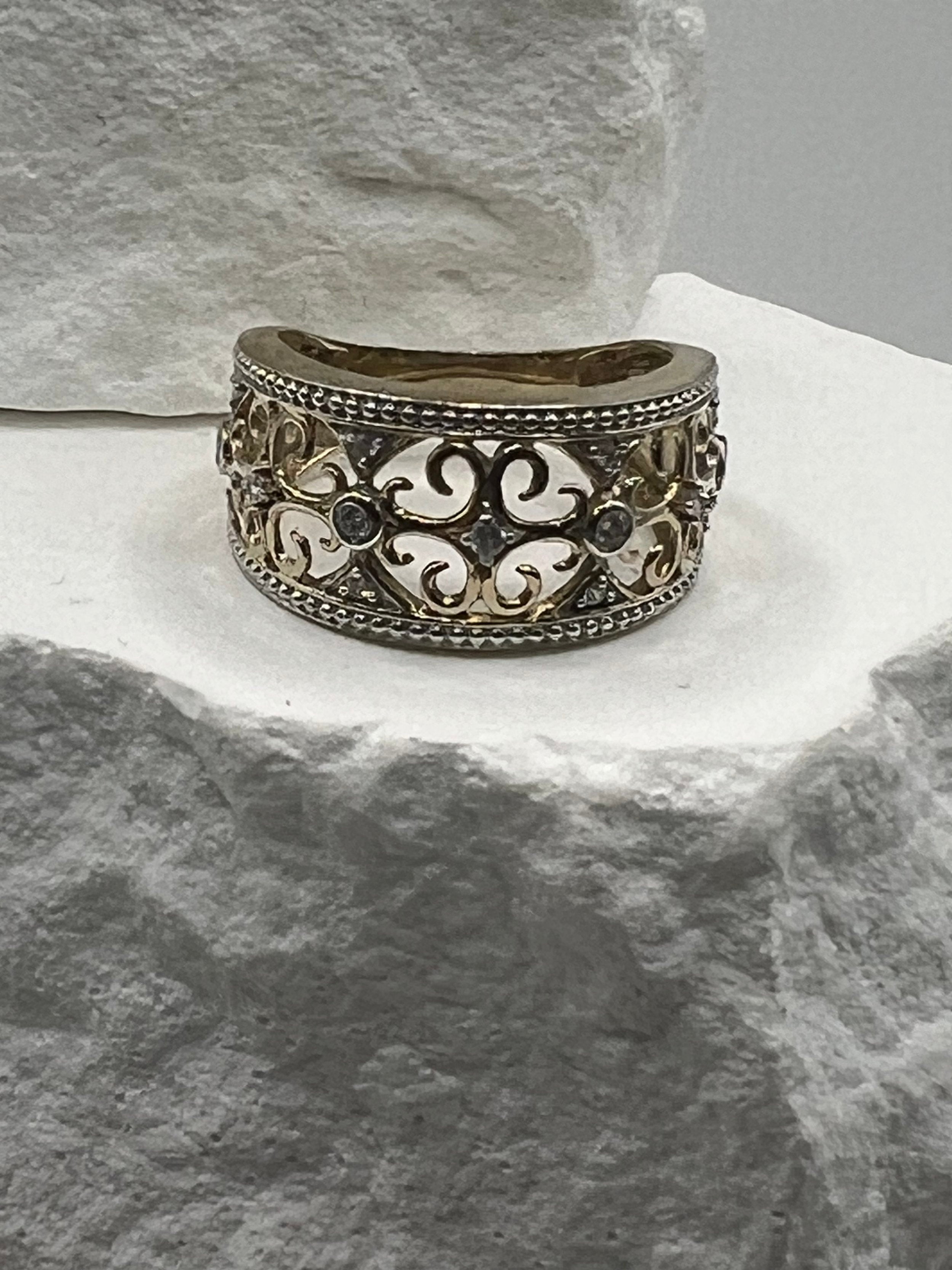 Whispering Vines Filigree Ring