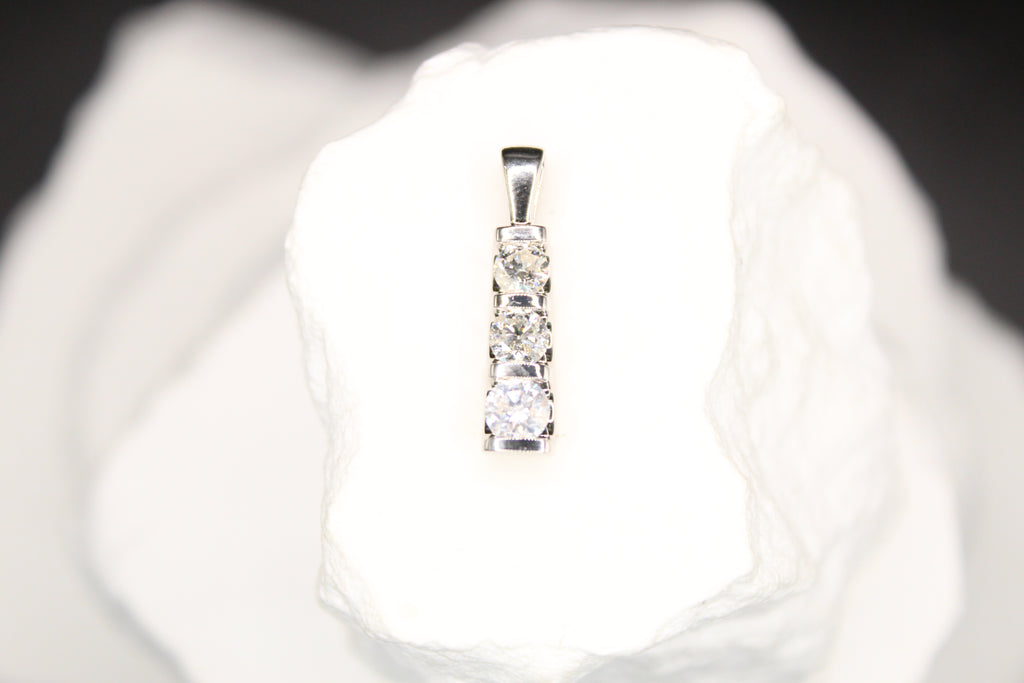 Radiant Trilogy Pendant