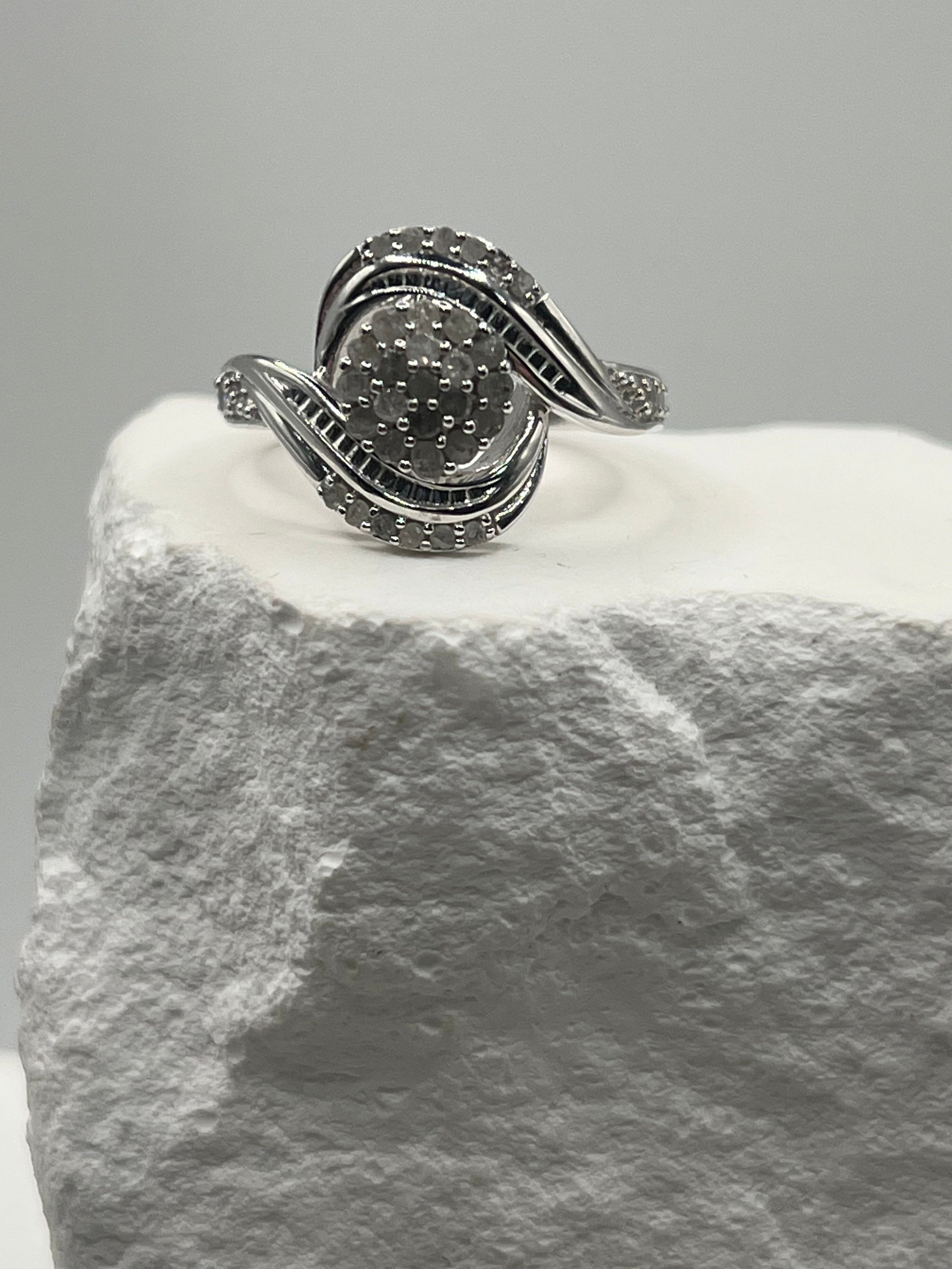 Clouded Elegance Ring