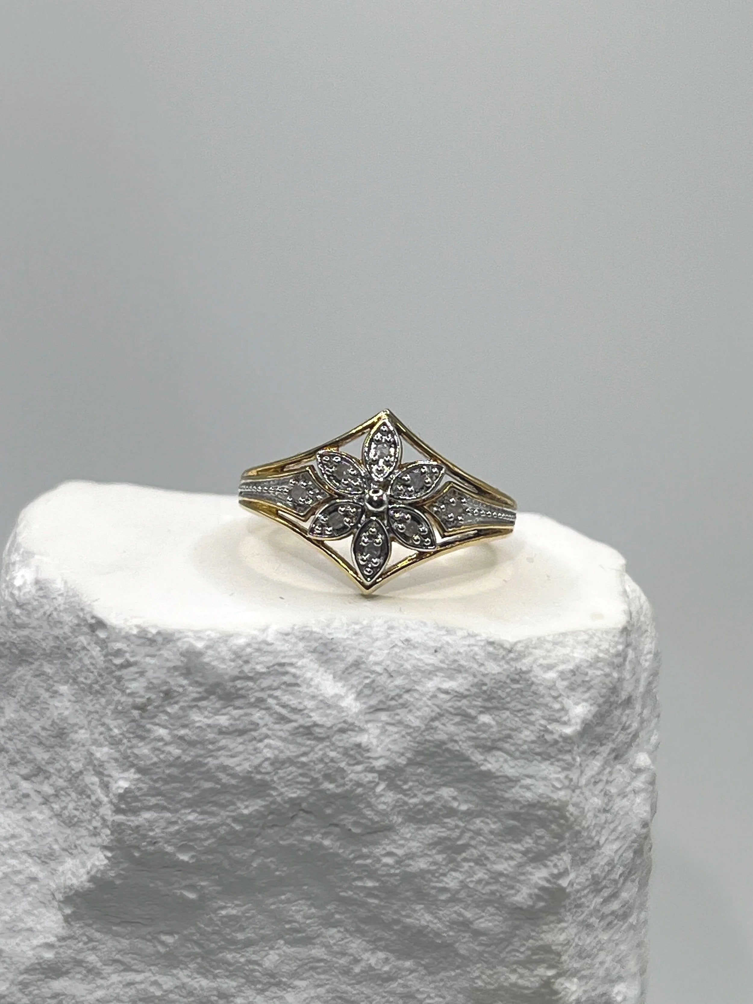 Floral Diamond Silver Ring