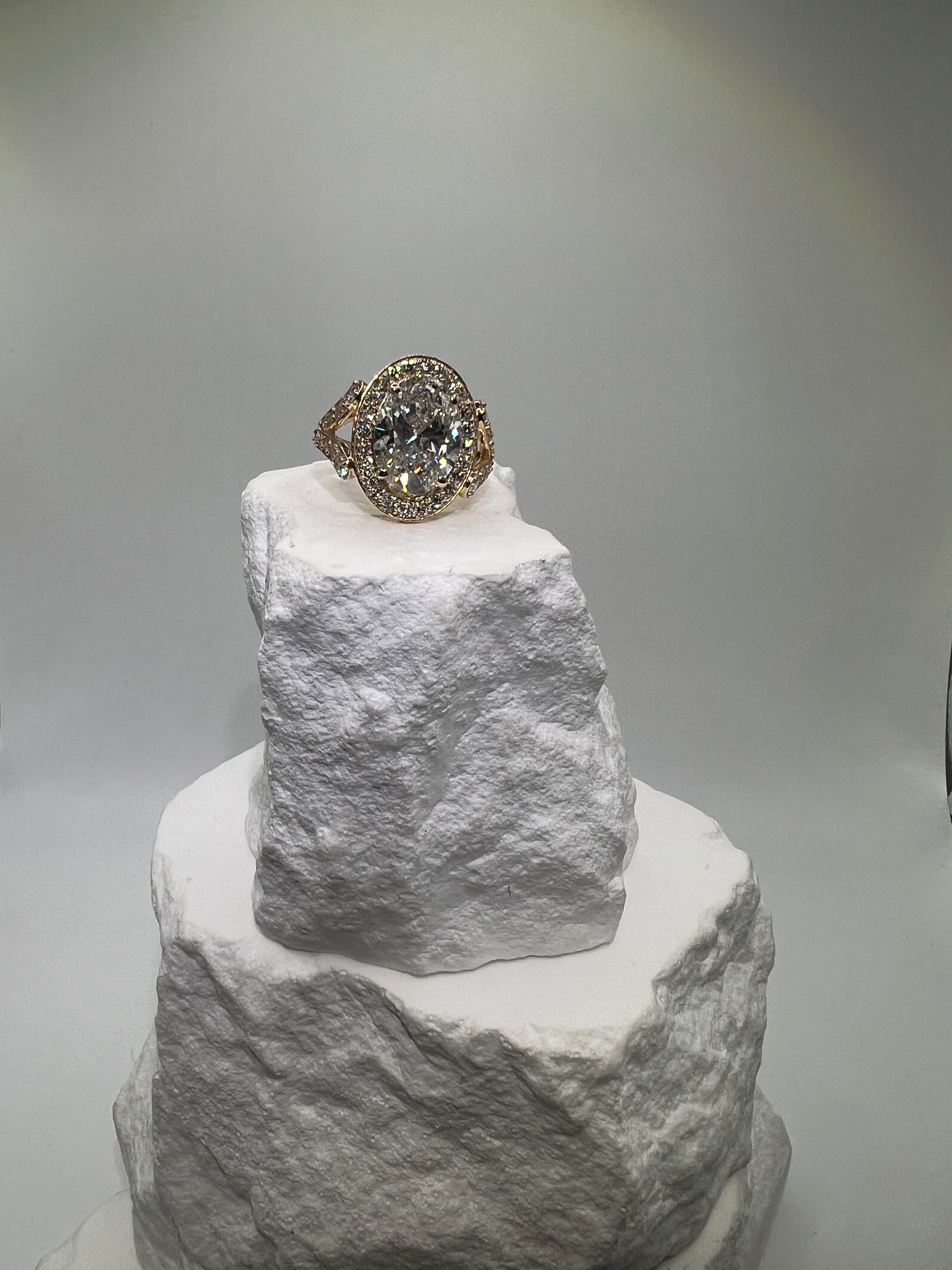 Crystal Grandeur Ring